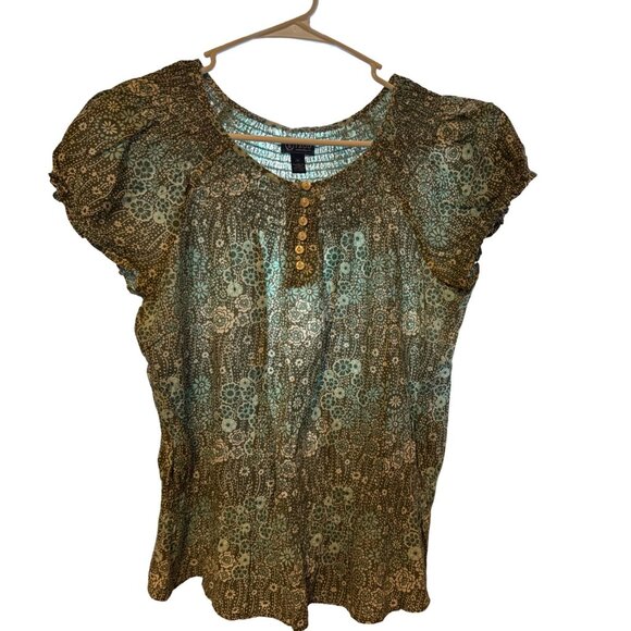 Izod Womens Floral Smocked Blouse M Multicolor Short Sleeve Button-Front Lightwe - Picture 2 of 5